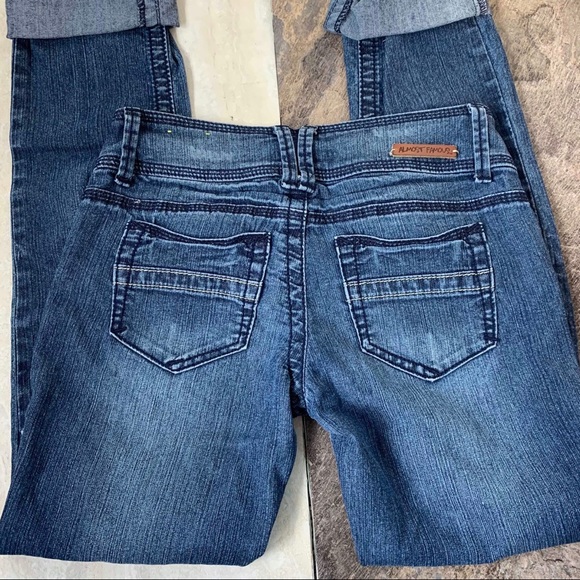 Almost Famous distressed jeans size 3 GUC - Picture 5 of 5